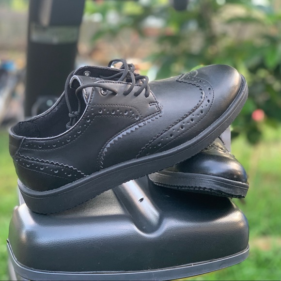 Tredsafe Men's Roman Slip Resistant Wing Tip Shoes - Picture 12 of 12